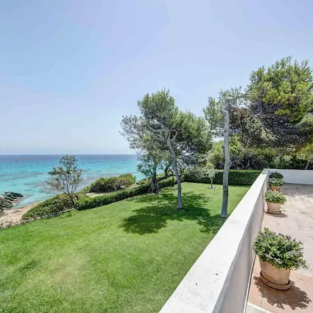 Ultimate 5 Bedroom With Beach Access, Mallorca 1024 Villa